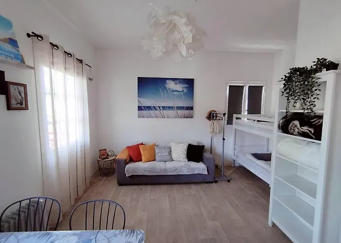 Ravissant 4 Personnes - Arbousiers アパート *