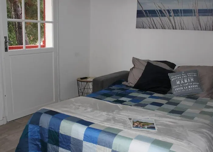 Ravissant 4 Personnes - Arbousiers アパート